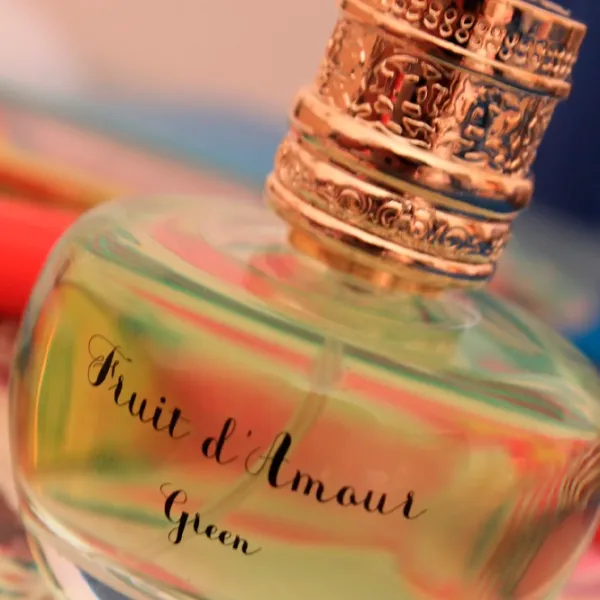 Parfum pentru femei Emanuel Ungaro Fruit d'Amour Green Apă de toaletă / Citrus photo 4 Parfum pentru femei Emanuel Ungaro Fruit d'Amour Green Apă de toaletă / Citrus photo 4
