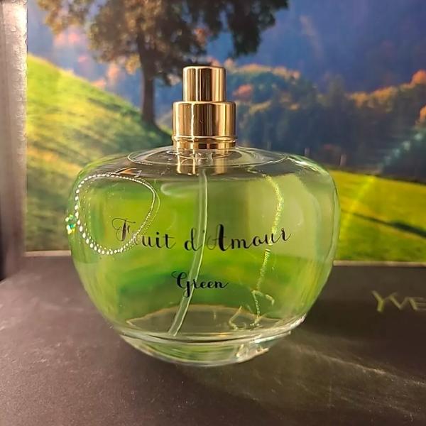 Parfum pentru femei Emanuel Ungaro Fruit d'Amour Green Apă de toaletă / Citrus photo 5 Parfum pentru femei Emanuel Ungaro Fruit d'Amour Green Apă de toaletă / Citrus photo 5