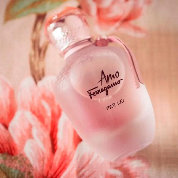 Parfum pentru femei Salvatore Ferragamo Amo Ferragamo Apă de parfum / Fructat photo 4 Parfum pentru femei Salvatore Ferragamo Amo Ferragamo Apă de parfum / Fructat photo 4