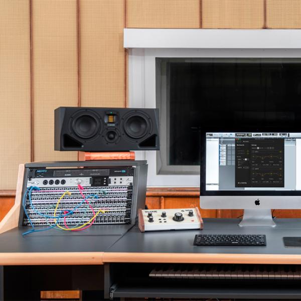 Студийный монитор Adam Audio A77H 106 дБ / 250 В photo 4