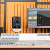 Студийный монитор Adam Audio A7V 105 дБ / 110 Вт photo 4