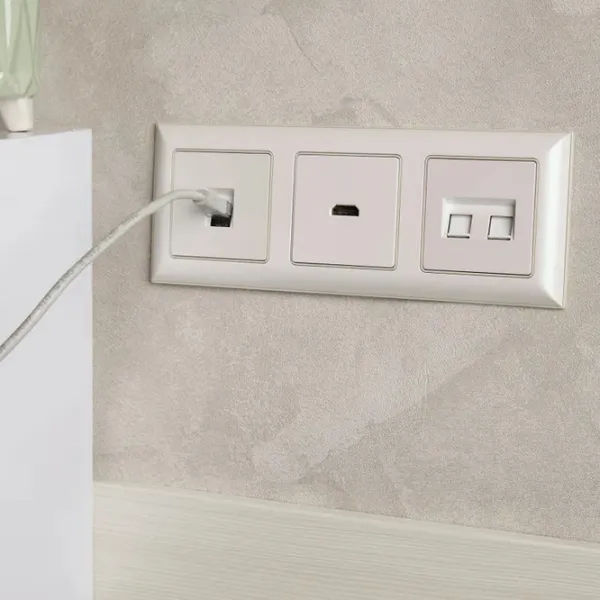 Ramă pentru priză și întrerupătoar IEK BR-M32-12-1-K10 Beige / 3 photo 2 Ramă pentru priză și întrerupătoar IEK BR-M32-12-1-K10 Beige / 3 photo 2