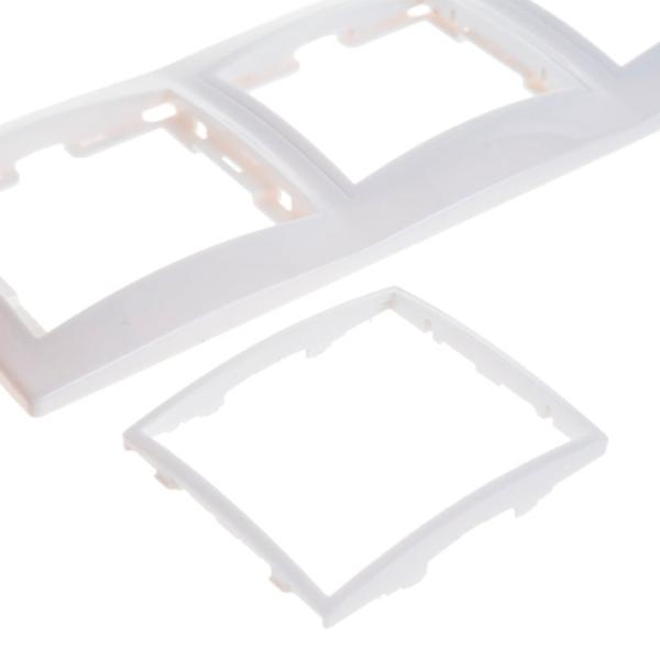Ramă pentru priză și întrerupătoar IEK EMK30-K01-DM White / 3 photo 4