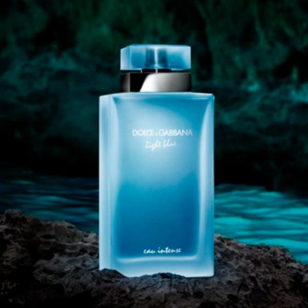 Parfum pentru femei Dolce & Gabbana Light Blue Eau Intense Apă de parfum / Fructat photo 4 Parfum pentru femei Dolce & Gabbana Light Blue Eau Intense Apă de parfum / Fructat photo 4