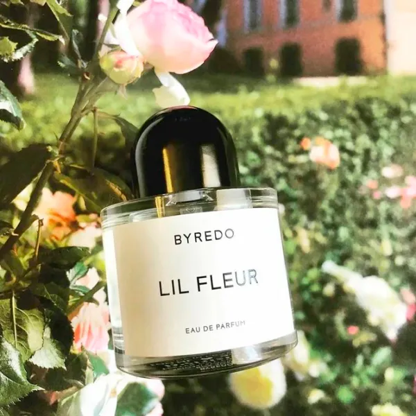 Parfum unisex BYREDO Lil Fleur Apă de parfum / Floral photo 3 Parfum unisex BYREDO Lil Fleur Apă de parfum / Floral photo 3