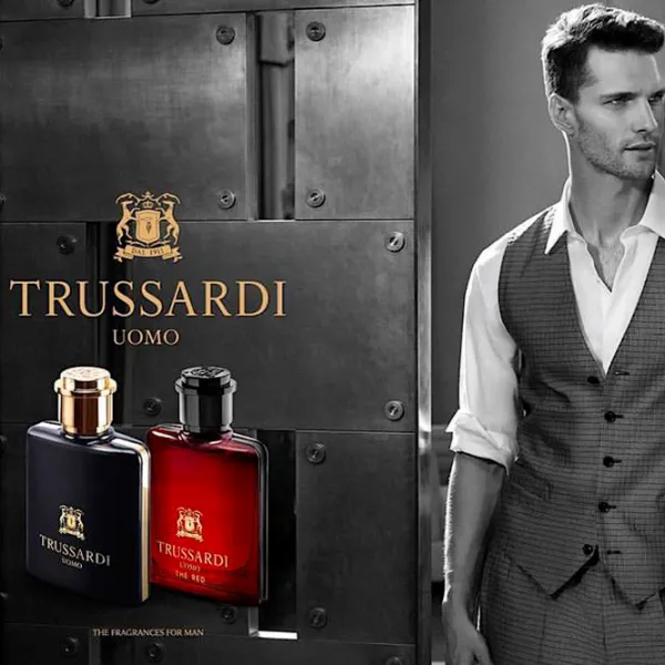 Parfum pentru bărbați Trussardi UOMO THE RED Apă de toaletă / Fougere photo 5 Parfum pentru bărbați Trussardi UOMO THE RED Apă de toaletă / Fougere photo 5