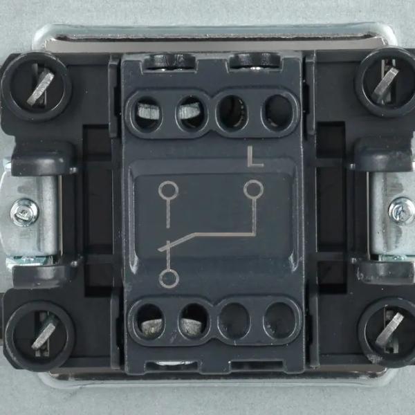 Întrerupător IEK BR-V20-0-10-K01 50 Hz /  photo 5 Întrerupător IEK BR-V20-0-10-K01 50 Hz /  photo 5