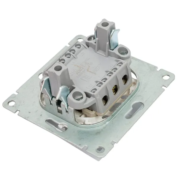 Întrerupător IEK BR-V10-0-10-K36 50 Hz /  photo 3 Întrerupător IEK BR-V10-0-10-K36 50 Hz /  photo 3