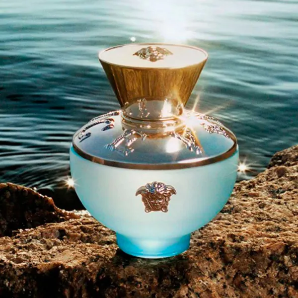 Parfum pentru femei Versace DYLAN TURQUOISE Apă de toaletă / Fructat photo 4 Parfum pentru femei Versace DYLAN TURQUOISE Apă de toaletă / Fructat photo 4