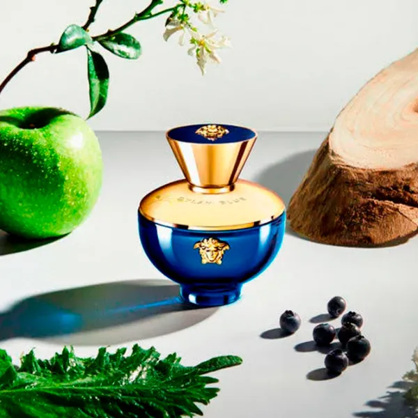 Парфюм для женщин Versace Dylan Blue Pour Femme Парфюмерная вода / Фруктовый photo 4 Парфюм для женщин Versace Dylan Blue Pour Femme Парфюмерная вода / Фруктовый photo 4