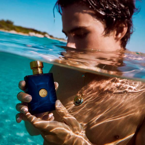 Parfum pentru bărbați Versace DYLAN BLUE Apă de toaletă / Fougere photo 4 Parfum pentru bărbați Versace DYLAN BLUE Apă de toaletă / Fougere photo 4