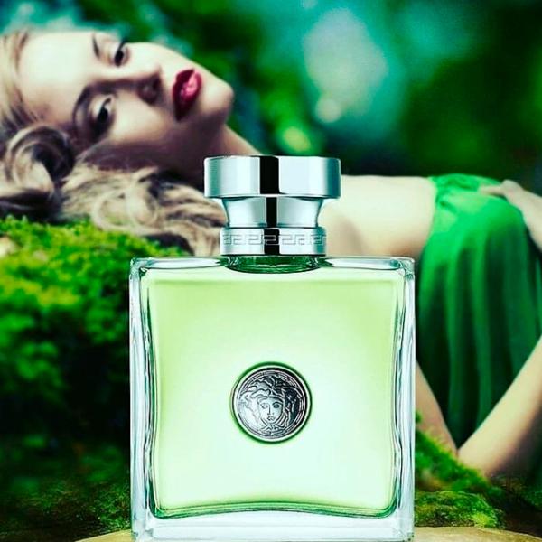 Parfum pentru femei Versace Versense Apă de toaletă / Mosc photo 5 Parfum pentru femei Versace Versense Apă de toaletă / Mosc photo 5