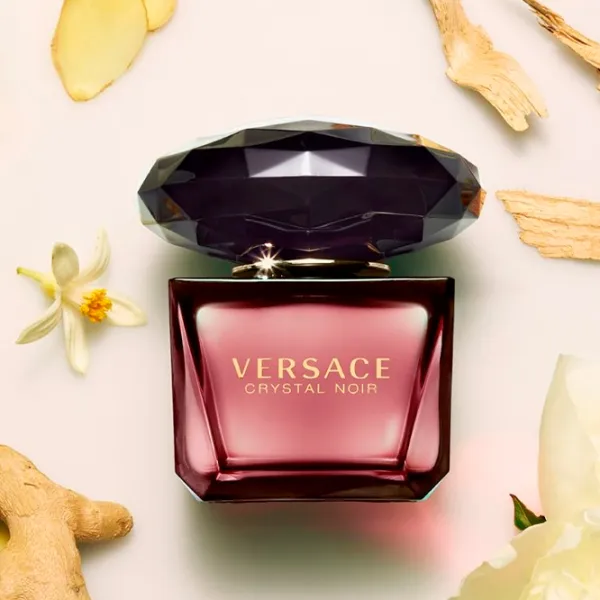 Парфюм для женщин Versace Crystal Noir Parfum Парфюмерная вода / Восточный photo 3 Парфюм для женщин Versace Crystal Noir Parfum Парфюмерная вода / Восточный photo 3
