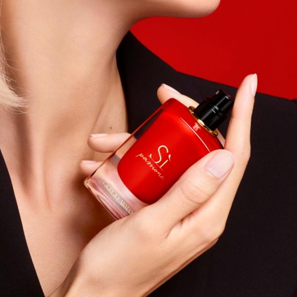 Парфюм для женщин Giorgio Armani SI PASSIONE Парфюмерная вода / Фруктовый photo 3 Парфюм для женщин Giorgio Armani SI PASSIONE Парфюмерная вода / Фруктовый photo 3