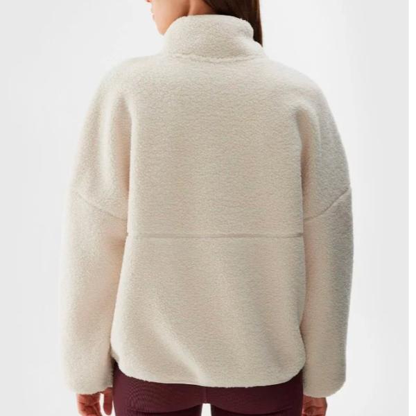 Толстовка для женщин 4F 40013 Осень - Зима / Бежевый photo 4 Толстовка для женщин 4F 40013 Осень - Зима / Бежевый photo 4