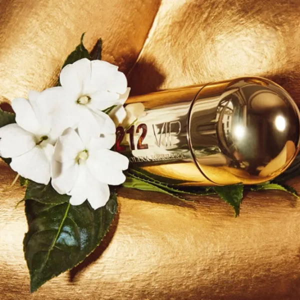 Parfum pentru femei Carolina Herrera 212 VIP Apă de parfum / Oriental photo 2 Parfum pentru femei Carolina Herrera 212 VIP Apă de parfum / Oriental photo 2