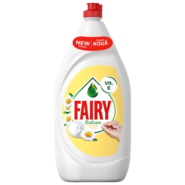 Средство для мытья посуды Fairy Sensitive Chamomile 1.35 л / Ромашка photo 1 Средство для мытья посуды Fairy Sensitive Chamomile 1.35 л / Ромашка photo 1