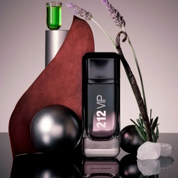 Парфюм для мужчин Carolina Herrera 212 VIP BLACK Парфюмерная вода / Фужерный  photo 4 Парфюм для мужчин Carolina Herrera 212 VIP BLACK Парфюмерная вода / Фужерный  photo 4
