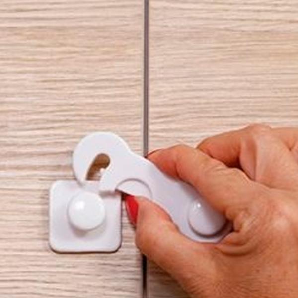 Încuietoare universală DreamBaby G118 Pentru uși photo 5