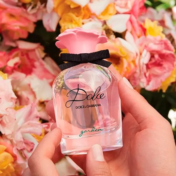 Parfum pentru femei Dolce & Gabbana Dolce Garden Apă de parfum / Fructat photo 3 Parfum pentru femei Dolce & Gabbana Dolce Garden Apă de parfum / Fructat photo 3