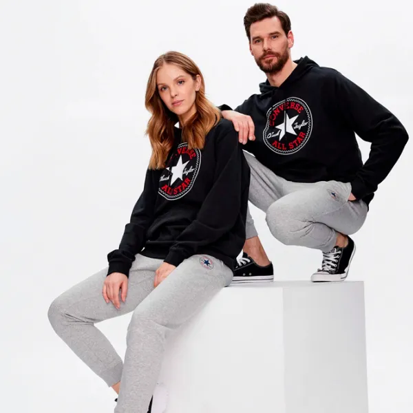 Hanorac pentru bărbați Converse Go-To All Star Patch Standard-Fit Pullover Hoodie  Drept / Black photo 3 Hanorac pentru bărbați Converse Go-To All Star Patch Standard-Fit Pullover Hoodie  Drept / Black photo 3