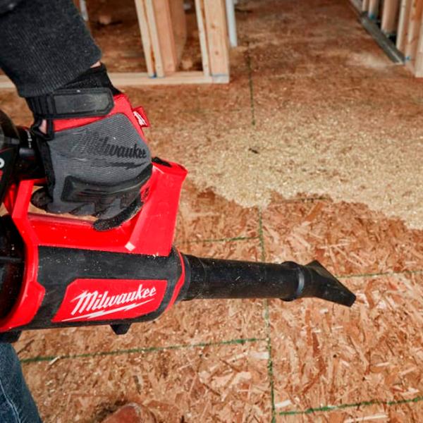Suflantă de frunze Milwaukee M12BBL-0  / Red photo 4