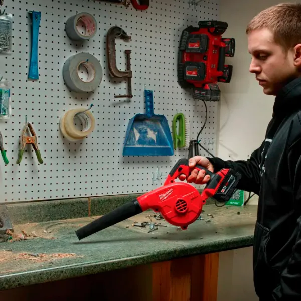 Suflantă de frunze Milwaukee M18BBL-0  / Red photo 7