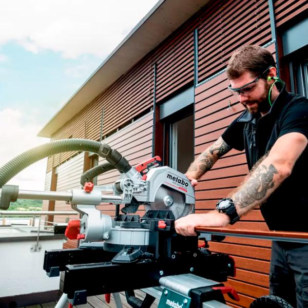 Fierăstrău pentru tăieri înclinate Metabo KGS 18 LTX BL 216  / Green photo 9
