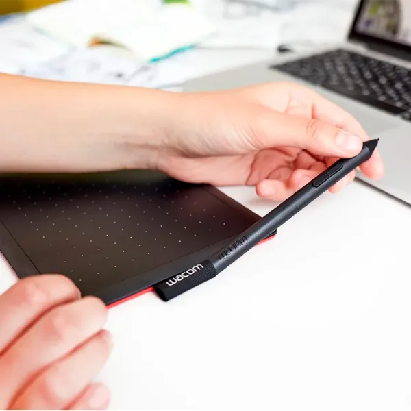 Графический планшет Wacom One Small A6 / Черный photo 6