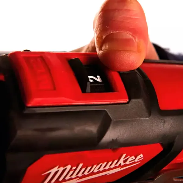 Mașină de găurit și înșurubat Milwaukee M12BPD-0 1500 rot/min photo 5 Mașină de găurit și înșurubat Milwaukee M12BPD-0 1500 rot/min photo 5