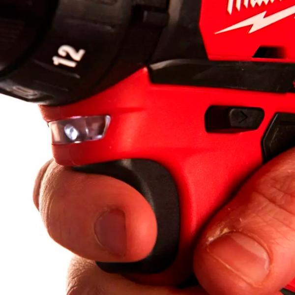 Mașină de găurit și înșurubat Milwaukee M12BPD-202C 1500 rot/min photo 6 Mașină de găurit și înșurubat Milwaukee M12BPD-202C 1500 rot/min photo 6