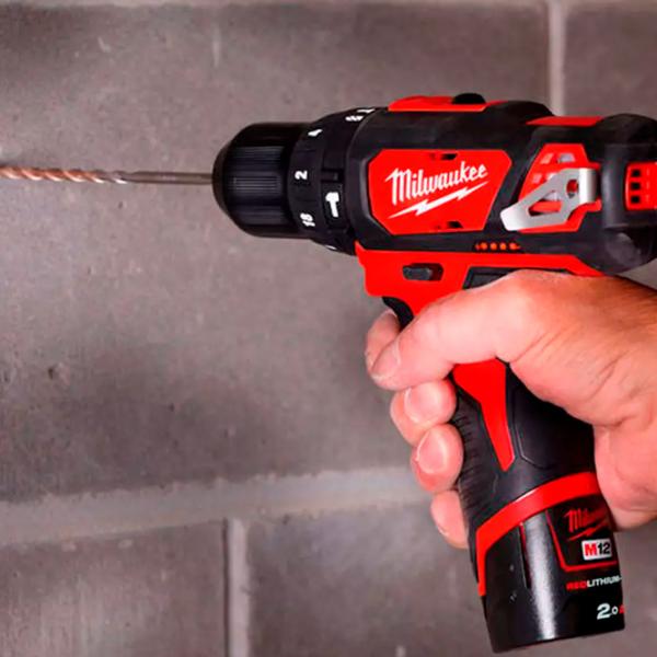 Mașină de găurit și înșurubat Milwaukee M12BPD-202C 1500 rot/min photo 9 Mașină de găurit și înșurubat Milwaukee M12BPD-202C 1500 rot/min photo 9