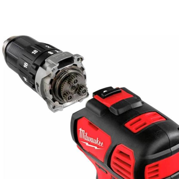 Дрель-шуруповерт Milwaukee M18BPD-202C 1800 об/мин photo 3 Дрель-шуруповерт Milwaukee M18BPD-202C 1800 об/мин photo 3