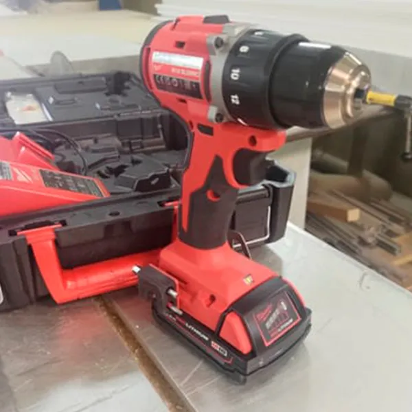 Mașină de găurit și înșurubat Milwaukee M18BLDDRC-202C 1700 rot/min photo 10 Mașină de găurit și înșurubat Milwaukee M18BLDDRC-202C 1700 rot/min photo 10