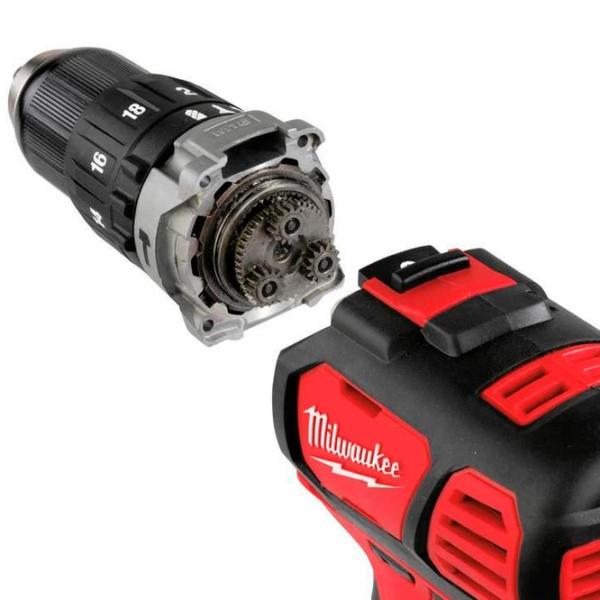 Дрель-шуруповерт Milwaukee M18BPD-402C 1800 об/мин photo 2