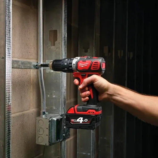 Дрель-шуруповерт Milwaukee M18BPD-402C 1800 об/мин photo 4