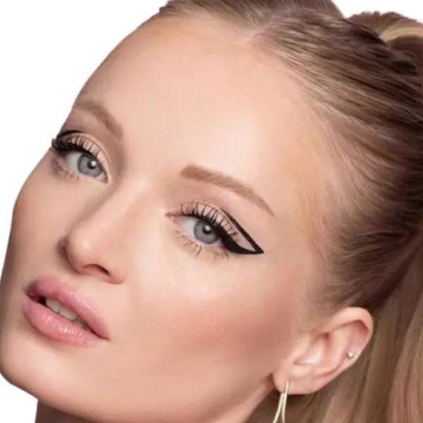 Подводка для глаз Lancome LINER IDOLE 1 мл / Черный photo 2 Подводка для глаз Lancome LINER IDOLE 1 мл / Черный photo 2