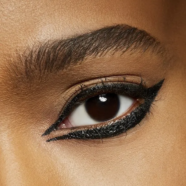 Lainer pentru ochi MAC LIQUIDLAST LINER-PO 2.5 ml / Black photo 3 Lainer pentru ochi MAC LIQUIDLAST LINER-PO 2.5 ml / Black photo 3