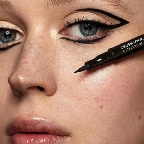 Подводка для глаз Lamel CRUSH LOOK EYELINER 2 мл / Черный photo 3 Подводка для глаз Lamel CRUSH LOOK EYELINER 2 мл / Черный photo 3