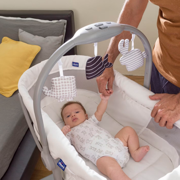 Детская кровать Chicco Baby Hug Air 0 месяцев - 3 года / Белый photo 4 Детская кровать Chicco Baby Hug Air 0 месяцев - 3 года / Белый photo 4
