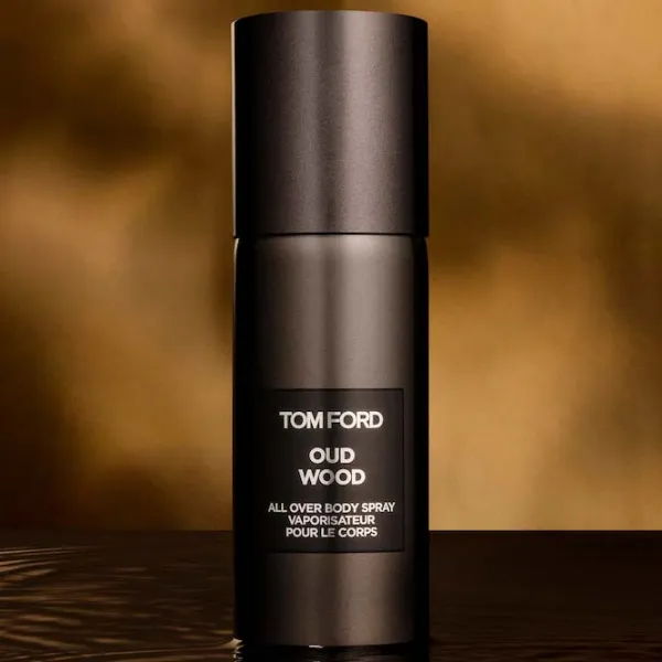 Spray pentru corp pentru femei Tom Ford Oud Wood All Over Body Spray 0.15l / Lemnos photo 2