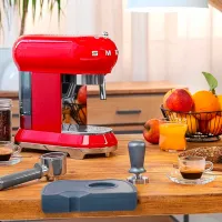 Aparat de cafea Smeg ECF01RDEU / 1 l / Red photo 8