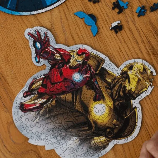Puzzle Trefl Brave Iron Man 9+/ Numărul de piese: 160 photo 3