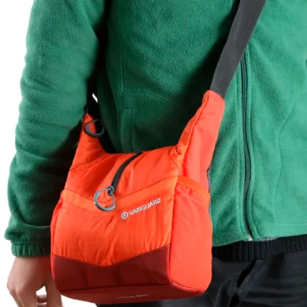 Geantă pentru aparat foto Vanguard Reno 18 OR Nailon / Orange photo 3 Geantă pentru aparat foto Vanguard Reno 18 OR Nailon / Orange photo 3