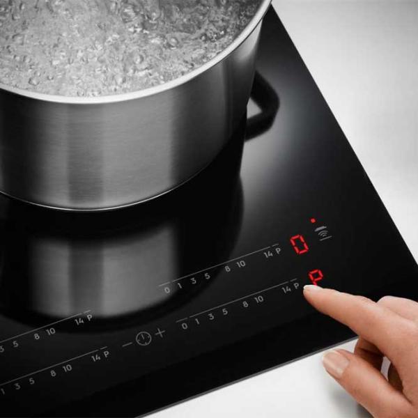 Plită încorporabilă cu inducție Electrolux EIT61443B Vitroceramică / Black photo 4