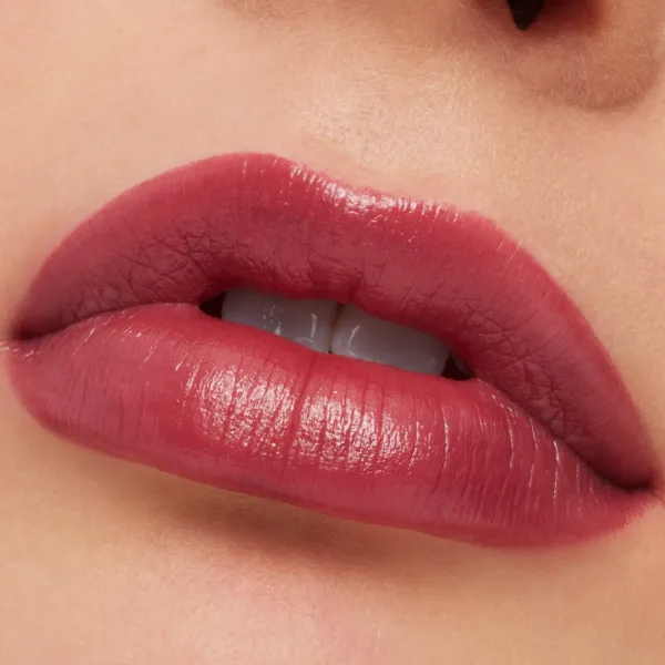 Ruj de buze MAC Macximal Sleek Satin  Stick / Brick Red photo 3 Ruj de buze MAC Macximal Sleek Satin  Stick / Brick Red photo 3