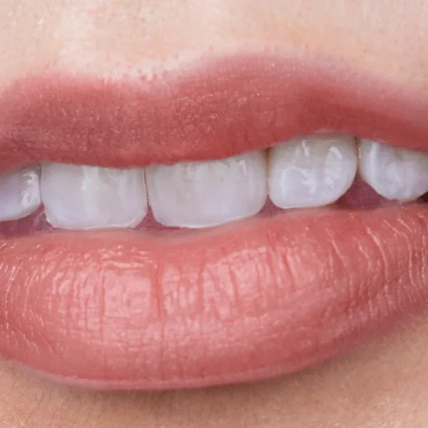 Губная помада Clinique Pop Longwear  Stick / Pink Beige photo 5 Губная помада Clinique Pop Longwear  Stick / Pink Beige photo 5