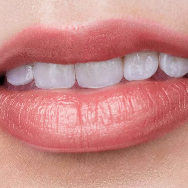 Губная помада Clinique Pop Longwear  Stick / Light Pink photo 3 Губная помада Clinique Pop Longwear  Stick / Light Pink photo 3