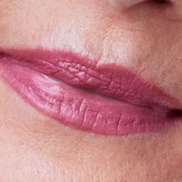Губная помада Clinique Pop Longwear  Stick / Cлива photo 3 Губная помада Clinique Pop Longwear  Stick / Cлива photo 3