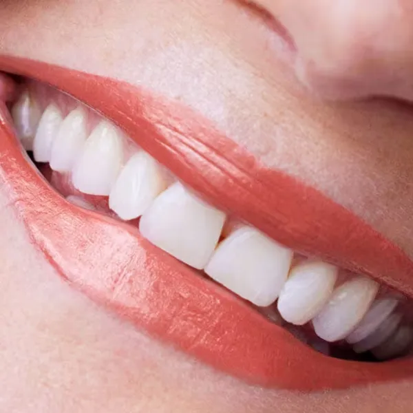 Губная помада Clinique Pop Longwear  Stick / Cherry photo 3 Губная помада Clinique Pop Longwear  Stick / Cherry photo 3